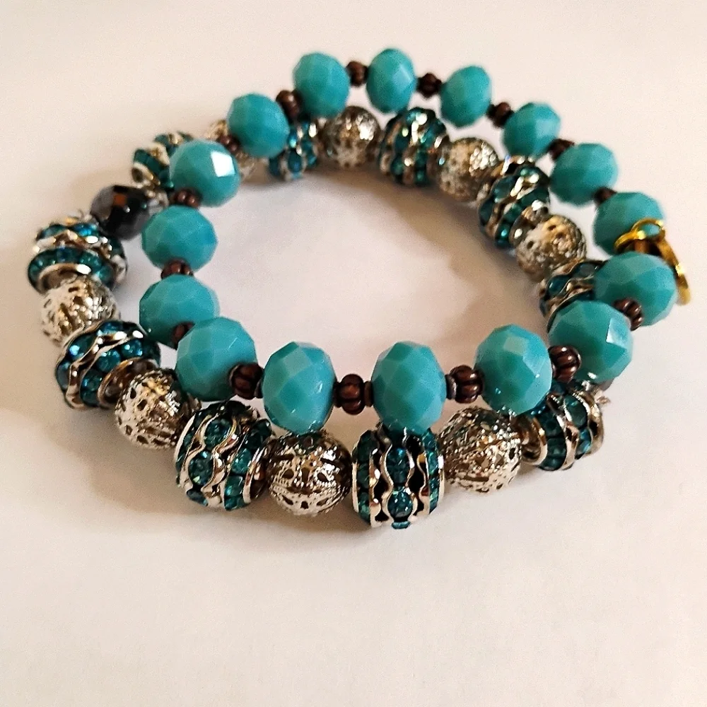 Signed Erimish Turquoise and Silver Tone Crystal Stretch Stackable‎ Bracelet Set